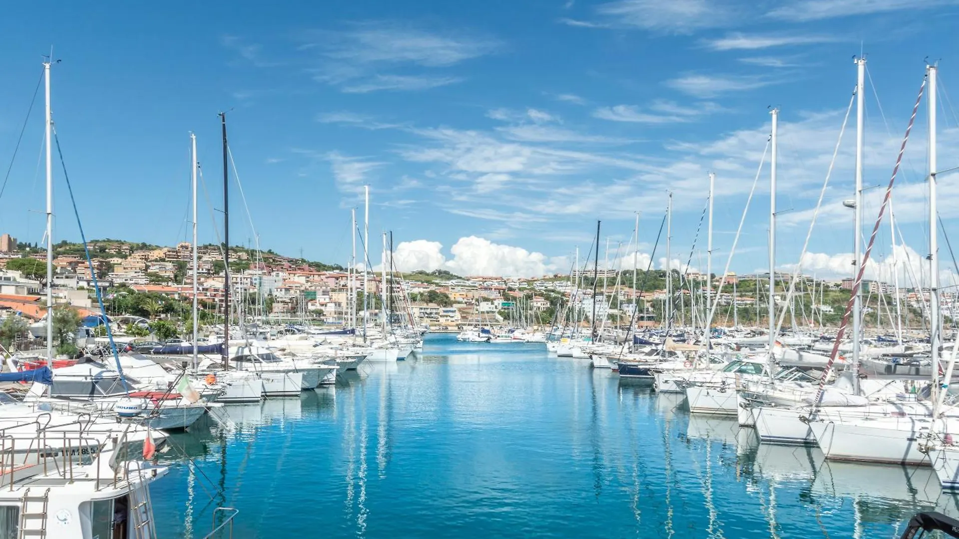 Lägenhet Coral Apartmeant - A Pochi Passi Dal Mare Piombino