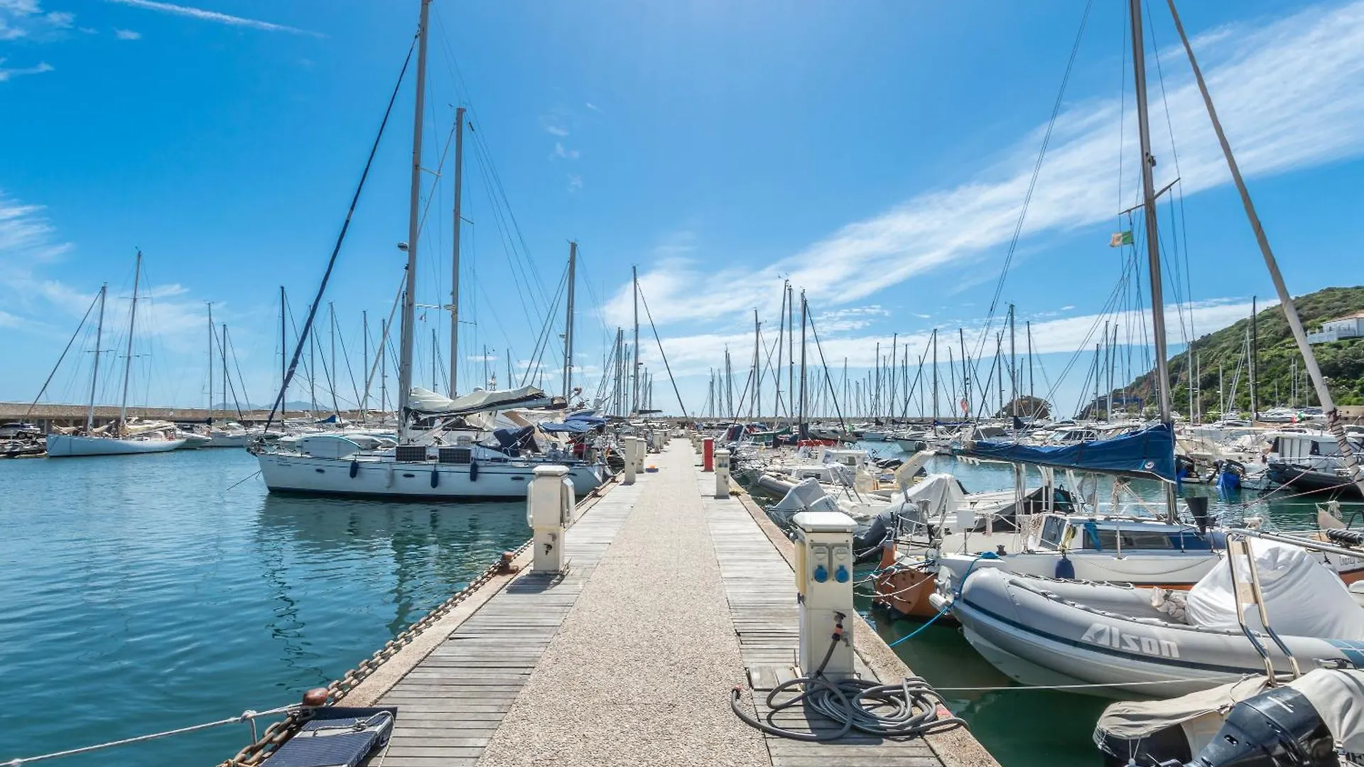 Coral Apartmeant - A Pochi Passi Dal Mare Piombino